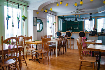 Bistro de l'Auberge Les Pinsons des Rives